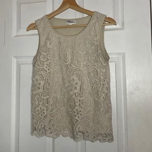 Lace shirt sleeveless